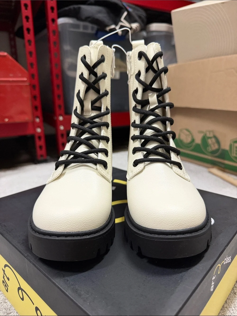 Kids Girls Youth Khari Boots Sz 13M Mid Calf Side Zipper, Art Class White